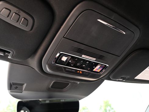 Used 2026 Lincoln Aviator Reserve AWD/4WD image 33