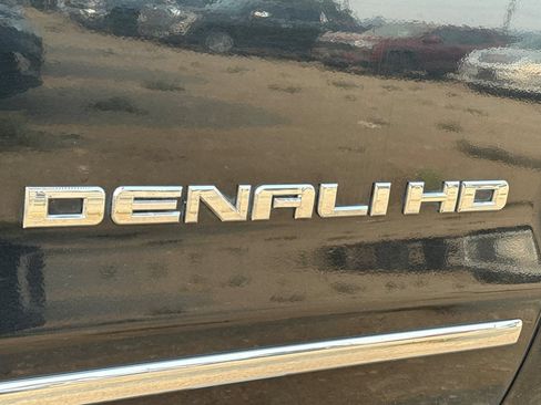 Used 2016 GMC Sierra 2500 Denali AWD/4WD image 6