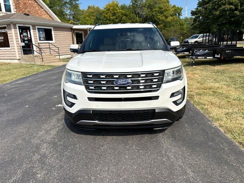 Used 2016 Ford Explorer Limited w/ Equipment Group 301A image 8