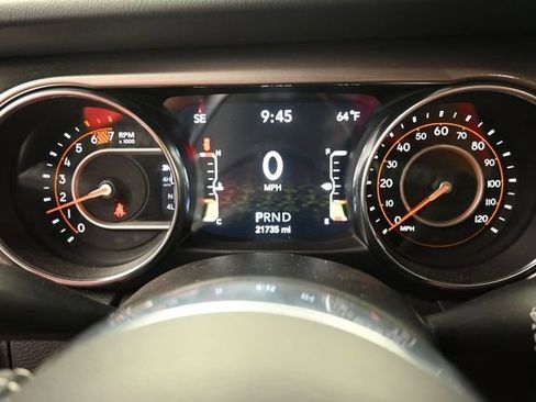 Used 2020 Jeep Wrangler Unlimited Sahara AWD/4WD image 29
