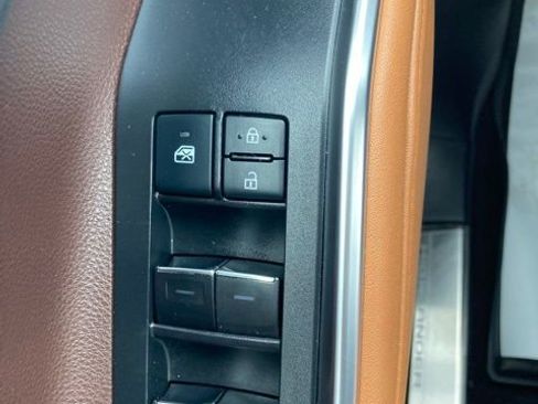 Used 2021 Toyota Highlander Platinum AWD/4WD image 55