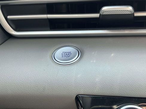 Certified 2025 Hyundai Elantra Hybrid FWD image 29