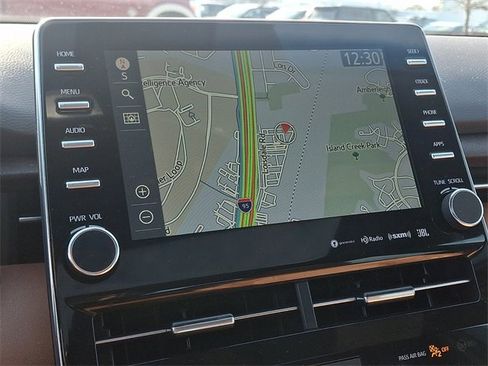 Used 2021 Toyota Avalon Limited image 17