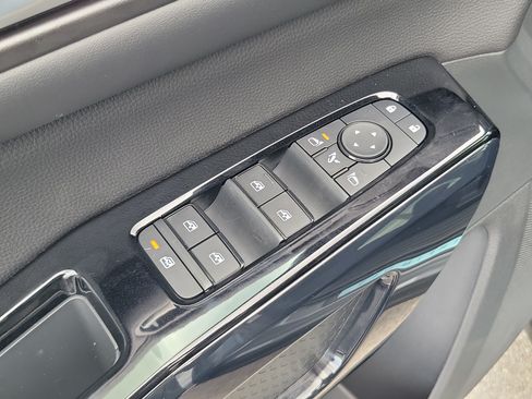 New 2026 Nissan Pathfinder Platinum FWD image 12