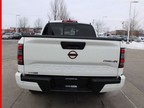 Certified 2022 Nissan Frontier PRO-4X w/ Technology Package image 8