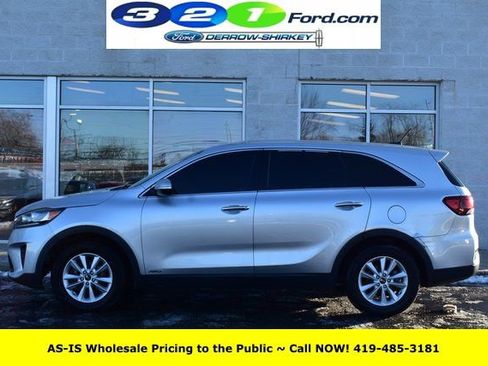 Used 2019 Kia Sorento LX image 2