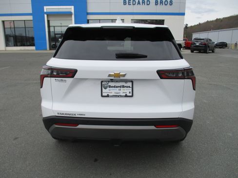 Used 2025 Chevrolet Equinox LT AWD/4WD image 6