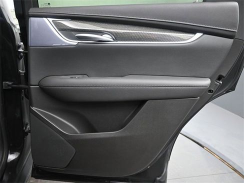 New 2026 Cadillac XT5 Sportv w/ LPO, Onyx Lite Package image 16