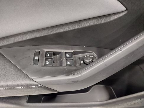 New 2026 Volkswagen Jetta SE FWD image 18