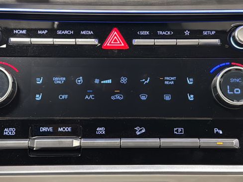 Used 2026 Hyundai Santa Fe Limited AWD/4WD image 18