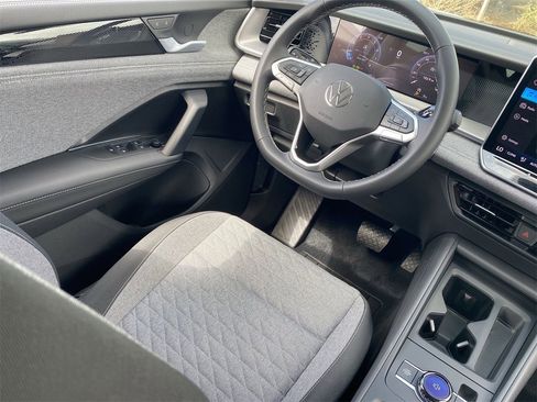 New 2025 Volkswagen Tiguan S image 10