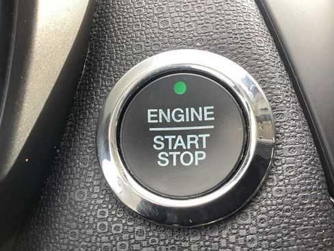 Used 2018 Ford EcoSport SE image 16