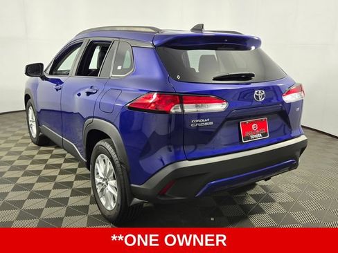 Used 2025 Toyota Corolla Cross LE FWD image 6