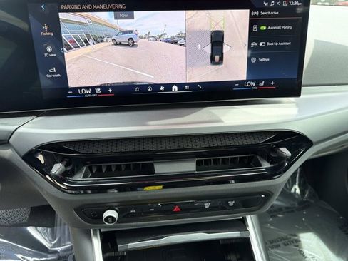 Used 2025 BMW 230i Coupe RWD image 22