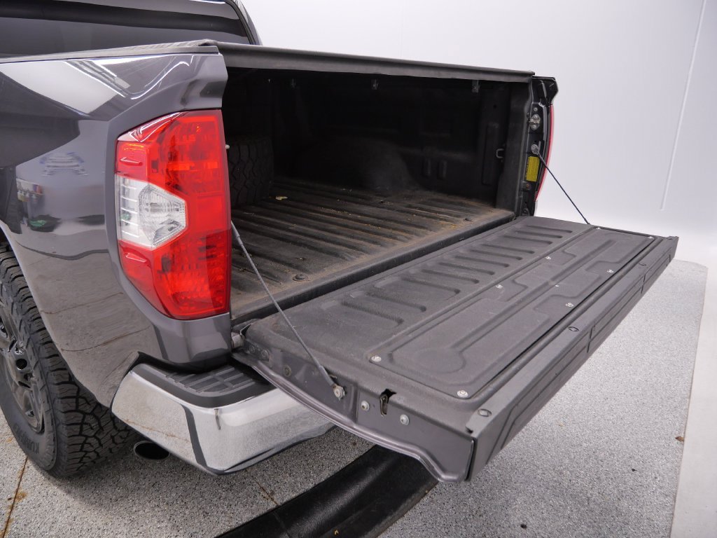 Used 2019 Toyota Tundra SR5 w/ SR5 Upgrade Package AWD/4WD image 12