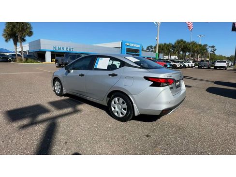 Used 2021 Nissan Versa S image 4