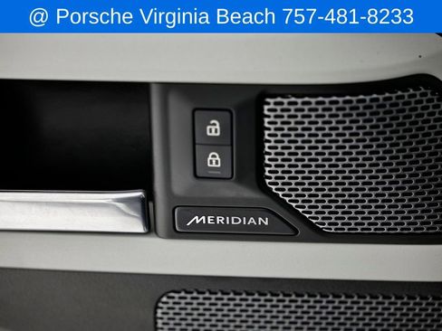 Used 2023 Land Rover Defender 90 S image 17