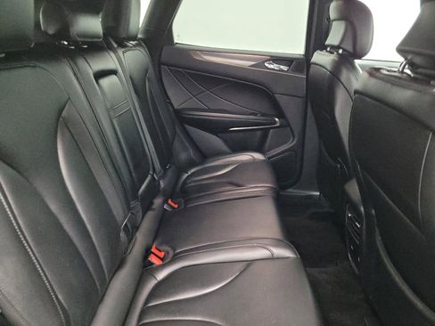 Used 2019 Lincoln MKC Premiere image 19