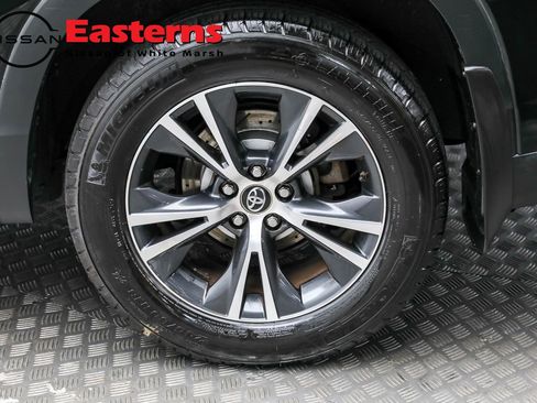 Used 2017 Toyota Highlander Plus image 13