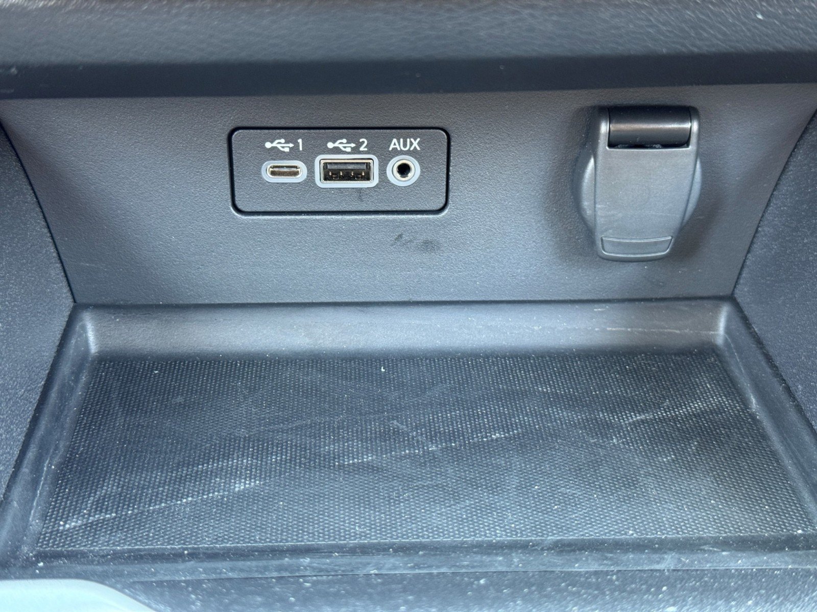 Used 2025 Nissan Altima 2.5 SV FWD image 25