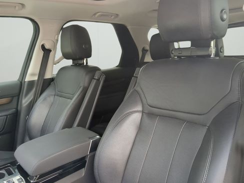 Used 2018 Land Rover Discovery HSE AWD/4WD image 10