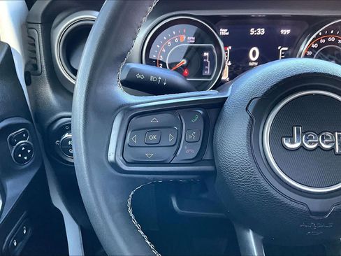 Used 2023 Jeep Gladiator Sport AWD/4WD image 24