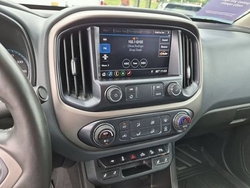 Used 2019 Chevrolet Colorado Z71 AWD/4WD image 15