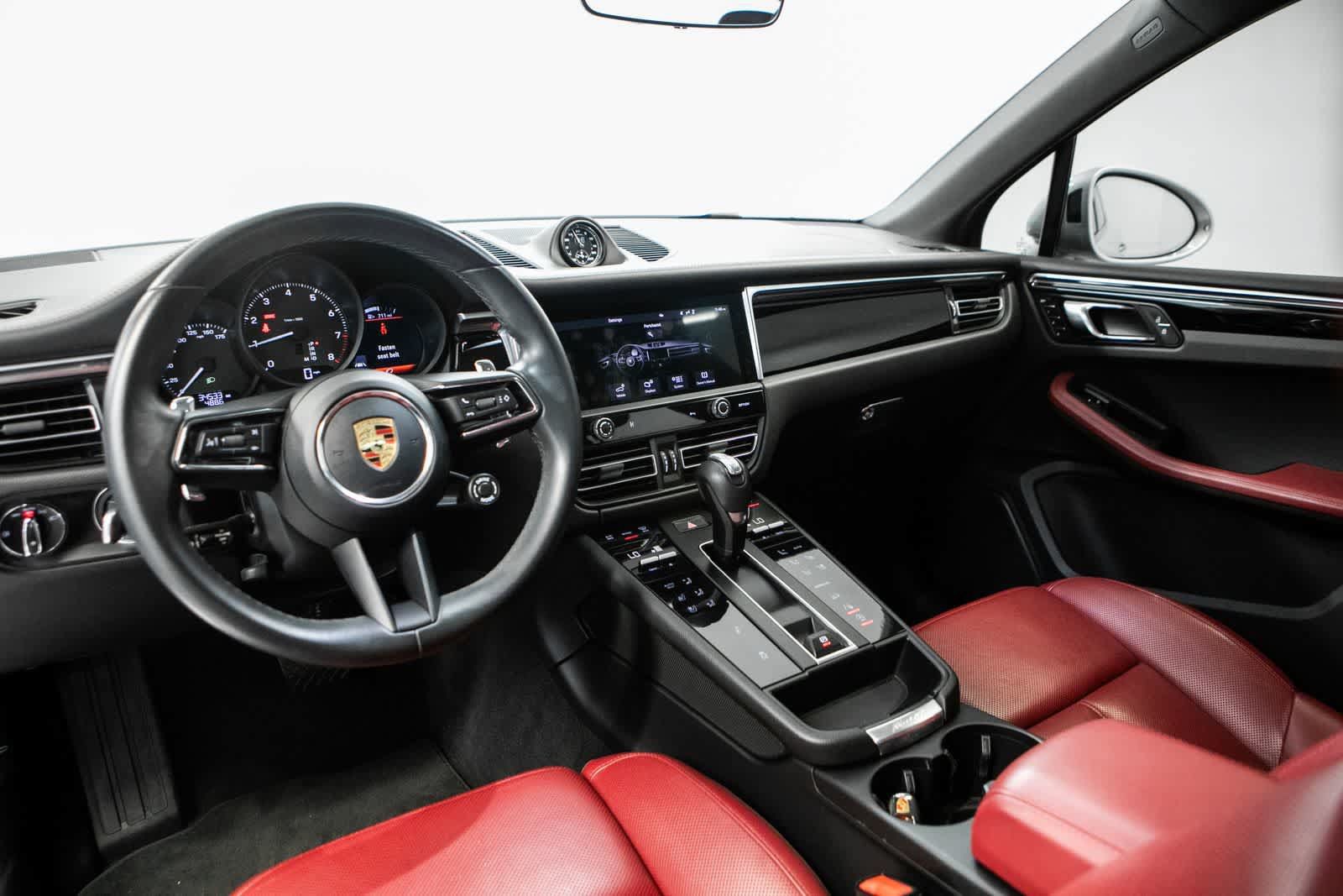 Used 2023 Porsche Macan AWD/4WD image 13