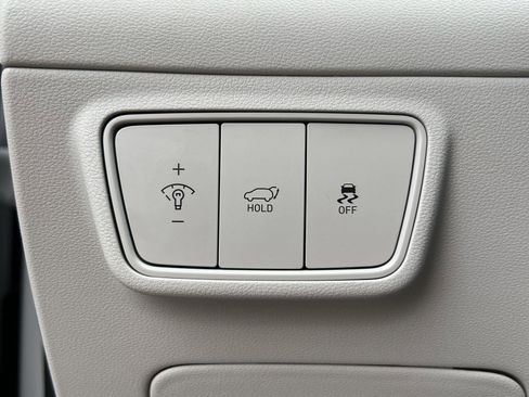 Certified 2023 Hyundai Tucson Limited AWD/4WD image 30