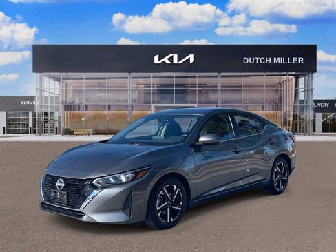 Used 2024 Nissan Sentra SV image 3