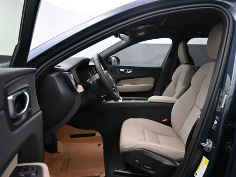 New 2026 Volvo XC60 B5 Plus AWD/4WD image 11