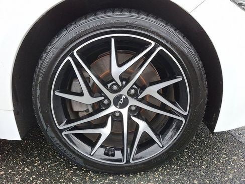 Used 2022 Kia Stinger GT-Line w/ Sun & Sound Package image 9