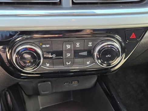 Used 2024 Chevrolet Trax LT w/ Driver Confidence Package FWD image 22
