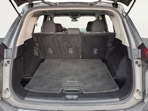 Used 2023 Nissan Rogue SV FWD image 6