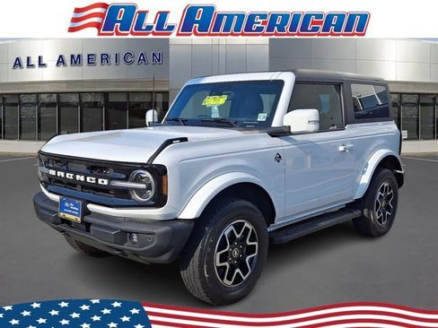 Certified 2023 Ford Bronco Outer Banks AWD/4WD image 1