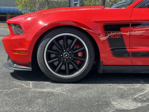 Used 2012 Ford Mustang Boss 302 w/ Boss 302 Accessory Pkg RWD image 13