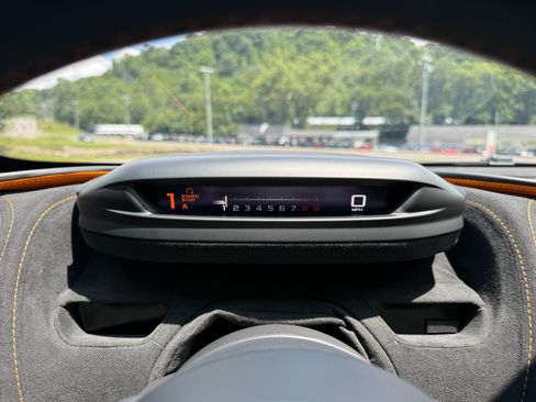 Used 2021 McLaren 720S Performance RWD image 32