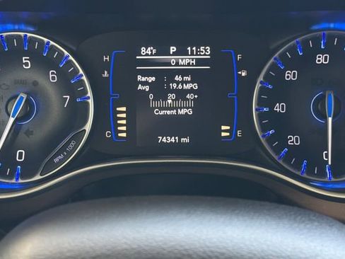 Used 2023 Chrysler Voyager LX FWD image 30