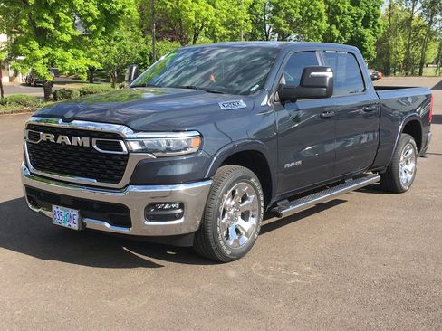Used 2025 RAM 1500 Big Horn AWD/4WD image 1