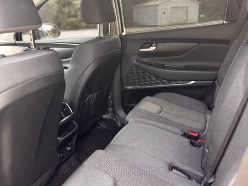 Used 2019 Hyundai Santa Fe SEL FWD image 15