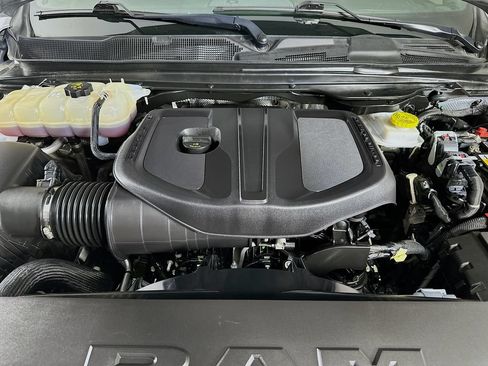 Certified 2025 RAM 1500 Big Horn AWD/4WD image 40
