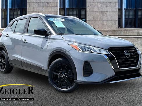 Used 2023 Nissan Kicks SV FWD image 1