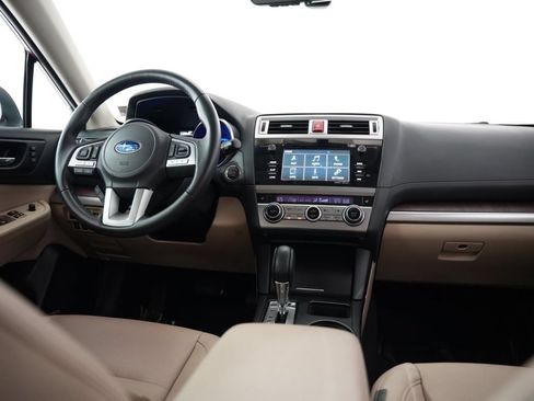Used 2017 Subaru Outback 2.5i Limited AWD/4WD image 10