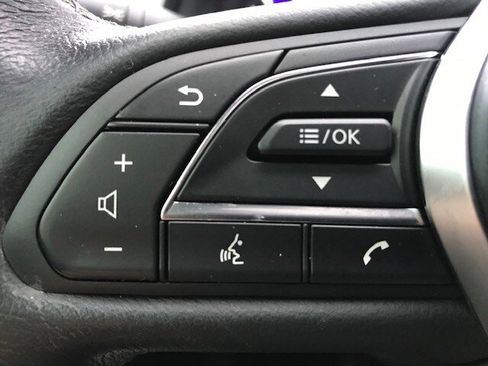 Used 2019 INFINITI Q60 3.0t Luxe w/ Essential Package image 20