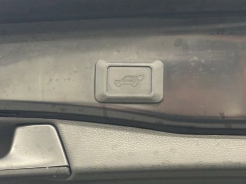 Used 2024 Toyota RAV4 XLE Premium image 10