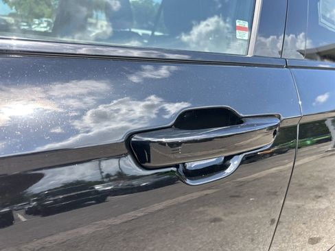 New 2025 Jeep Grand Cherokee Laredo X w/ Luxury Tech Group I image 19