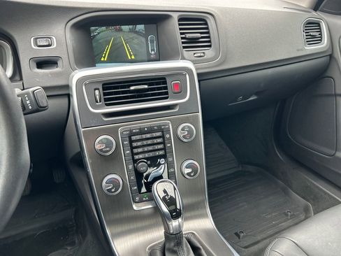 Used 2016 Volvo S60 T5 Premier w/ Convenience Package FWD image 11