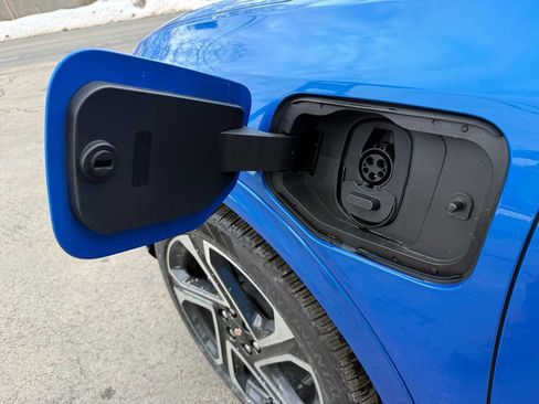 New 2026 Chevrolet Equinox EV LT image 57