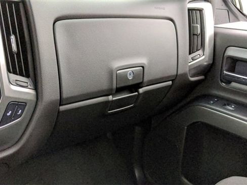 Used 2018 Chevrolet Silverado 1500 LT w/ All Star Edition image 39