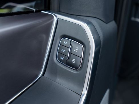 Used 2025 Ford F150 Platinum AWD/4WD image 18